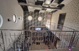 Vila P+1+M, 220 mp, teren 527 mp, zona Damila