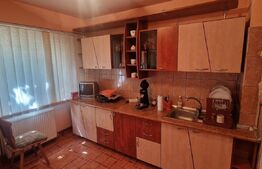 Apartament 3 camere, 73 mp, zona Pelendava