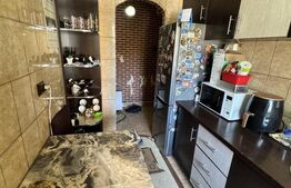 Apartament 3 camere, 50 mp, zona Craiovita Nouă