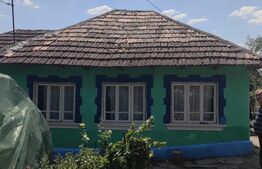 Casa individuala, 32 mp, teren 1.700 mp, comuna Pleșoi