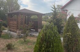 Casa de vanazre, 120 mp, teren 2900 mp, zona Butoiești