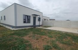 Casa de vanzare, 88 mp, teren 322 mp, zona Carcea