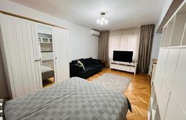 Studio spatios de 45 mp, mobilat modern, zona centrala