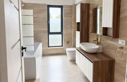 Apartament 3 camere, 100 mp, zona Medicina