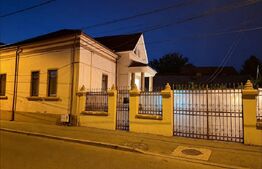 Casa parter, 166 mp, 447 pm teren, zona Biserica Madona Dudu