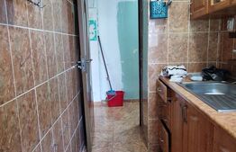 Apartament 3 camere, 50 mp, zona Bals