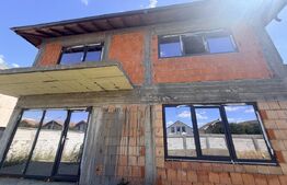 Casa la rosu P+1 cu teren 478 mp, zona Damila