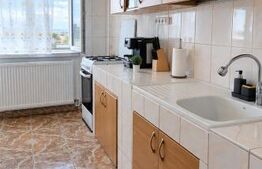 Apartament 3 camere de vânzare în Craiova – Strada Nanterre, zonă centrală