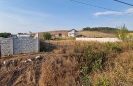 Teren intravilan ,666 mp, Sat Lesile