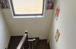 Casă cu 665 mp teren, garaj și terasă, zona Damila