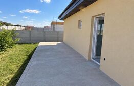 Casa parter, 105.60 mp, 450 mp teren, zona Malu Mare
