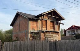 Casă de vanzare P+M, 93 mp, zona Nord-Vest