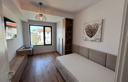 Apartament de lux, 3 camere si 2 bai, bloc nou, zona de case central