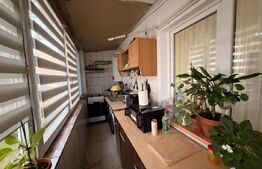 Apartament cu 3 camere, centrala si AC, Craiovita-Materna