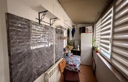Apartament cu 3 camere, centrala si AC, Craiovita-Materna