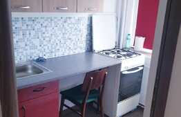 Garsoniera semidecomandata