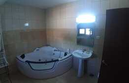 Casa de vanzare in Cârcea