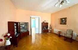 Etaj superb, in vila cu doua apartamente, 170 mp utili, zona Unirii!