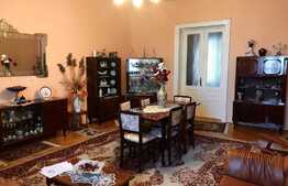 Etaj superb, in vila cu doua apartamente, 170 mp utili, zona Unirii!