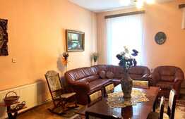 Etaj superb, in vila cu doua apartamente, 170 mp utili, zona Unirii!