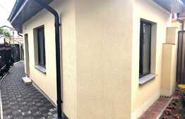 Casa cocheta, aproape de intrarea principala a parcului Romanescu