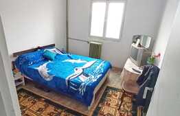 Apartament 3 camere, Craiovița Nouă, în spate la Niela