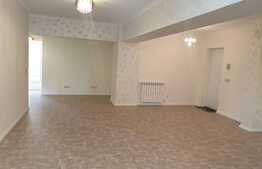 Apartament 4 camere,100mp,recent renovat, zona Mercur Center