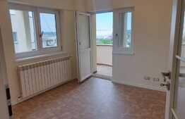 Apartament 4 camere,100mp,recent renovat, zona Mercur Center