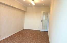 Apartament 4 camere,100mp,recent renovat, zona Mercur Center