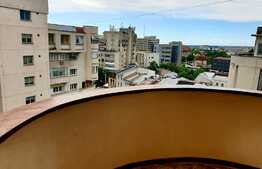 Apartament 4 camere,100mp,recent renovat, zona Mercur Center