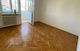 Apartament 3 camere, decomandat, zona centrală, 68 mp 