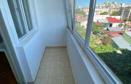 Apartament 3 camere, decomandat, zona centrală, 68 mp 