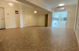 Apartament de vanzare, 4 camere, recent renovat, zona Mercur 