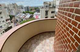 Apartament de vanzare, 4 camere, recent renovat, zona Mercur 