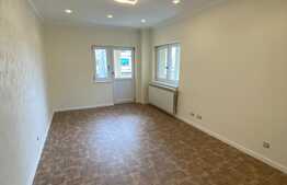 Apartament de vanzare, 4 camere, recent renovat, zona Mercur 