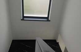 O casă deosebită, cu amenajări de top și curte generoasă!