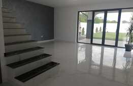 O casă deosebită, cu amenajări de top și curte generoasă!