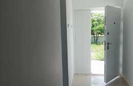 Casă parter 90 mp utili cu teren generos de 1.835 mp, zona Malu Mare