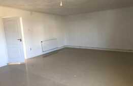 Casă parter 90 mp utili cu teren generos de 1.835 mp, zona Malu Mare