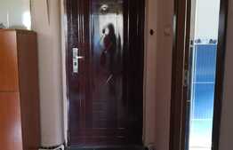 Apartament cu 2 camere de vanzare, finisat, in spate la Termo