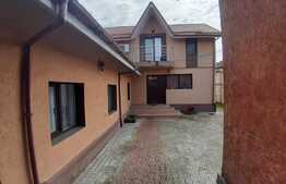 Casă deosebită P + E 152 mp utili și curte 509 mp, în cartierul Romanești