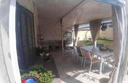 Casă deosebită P + E, 180 mp utili cu 500 mp curte, Cârcea