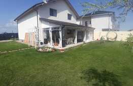 Casă deosebită P + E, 180 mp utili cu 500 mp curte, Cârcea