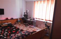 Apartament cu 3 camere, semidecomandat, in Craiovita Noua