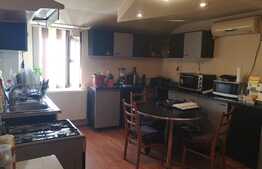 Apartament cu 3 camere, semidecomandat, in Craiovita Noua