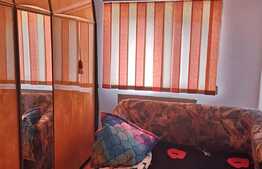 Apartament cu 3 camere, semidecomandat, in Craiovita Noua