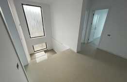 Casă P + E, la cheie, în mini - cartierul cu stil mediteranean, zona parc Romanescu