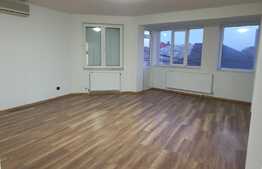 Casa cu 5 camere, 150 mp, zona Medicina Veche