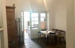 Casa boiereasca, ultracentral, 260mp si 326mp teren, cu elemente decorative si coloane specifice epocii