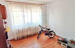 Apartament 3 camere decomandat, zona 1 Mai